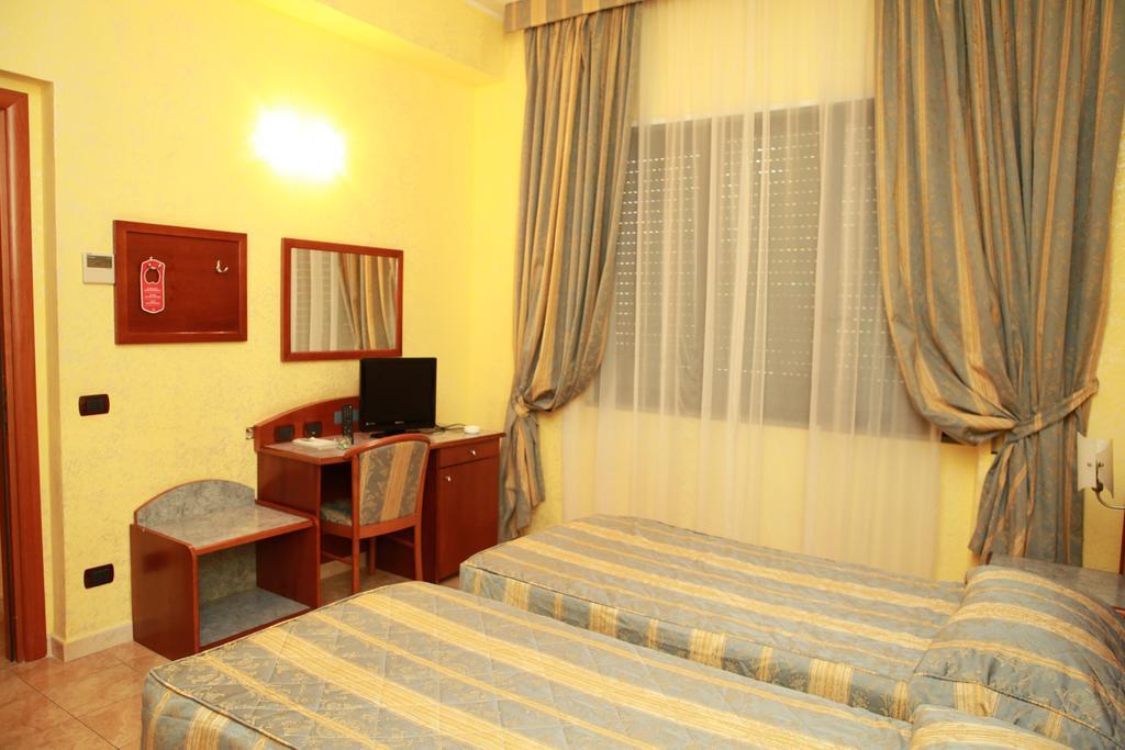 Hotel San Giuseppe - Cityhotel Катандзаро Экстерьер фото