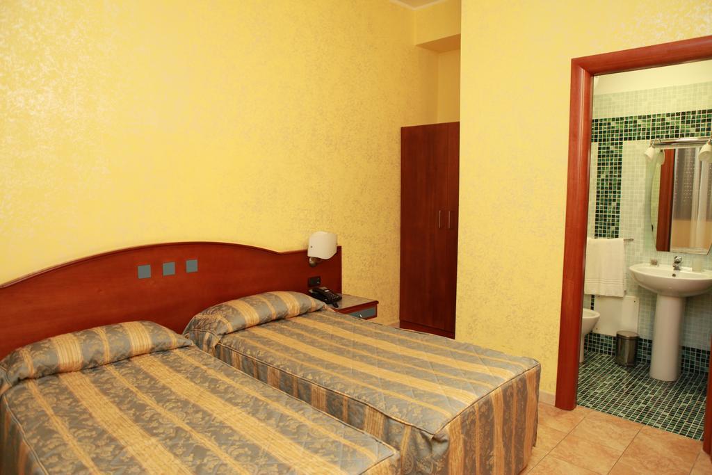 Hotel San Giuseppe - Cityhotel Катандзаро Экстерьер фото